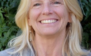 Diane Holzer (002)